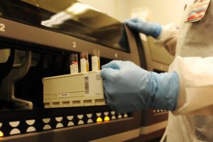 Laboratorios y Bancos de Sangre Laboratorios y Bancos de Sangre